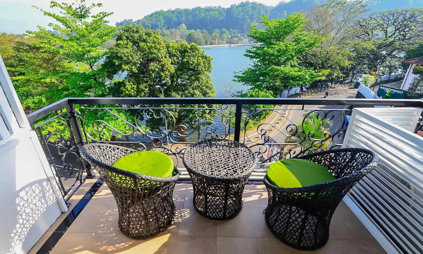 Devon Rest Hotel Kandy Sri Lanka